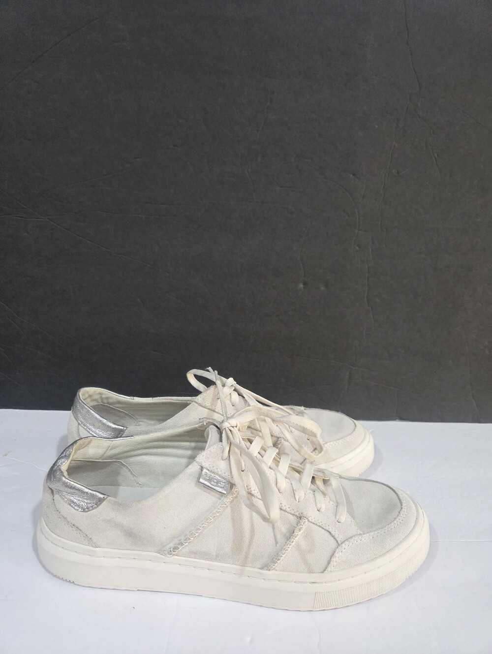 UGG Women's Cream Suede Lace-Up Casual Sneakers Sz.10